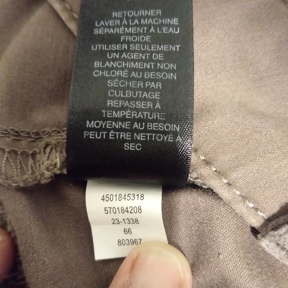 🎁 WHBM Vintage, The Skimmer Jeans. Motto Inspired with Gorgeous Velveteen Trim - Picture 16 of 16